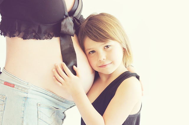 ideas for maternity shoot